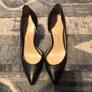 Jessica Simpson black leather pumps
